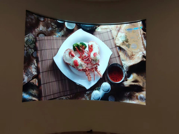 泸水室内P2.5弧形LED屏